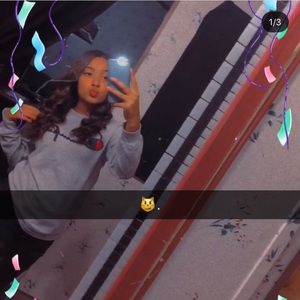 Meet your Posher, Shaya